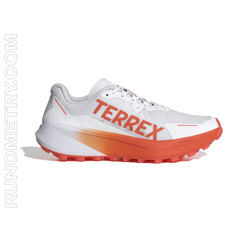 adidas Terrex Agravic 3, pohled z boku, Černá