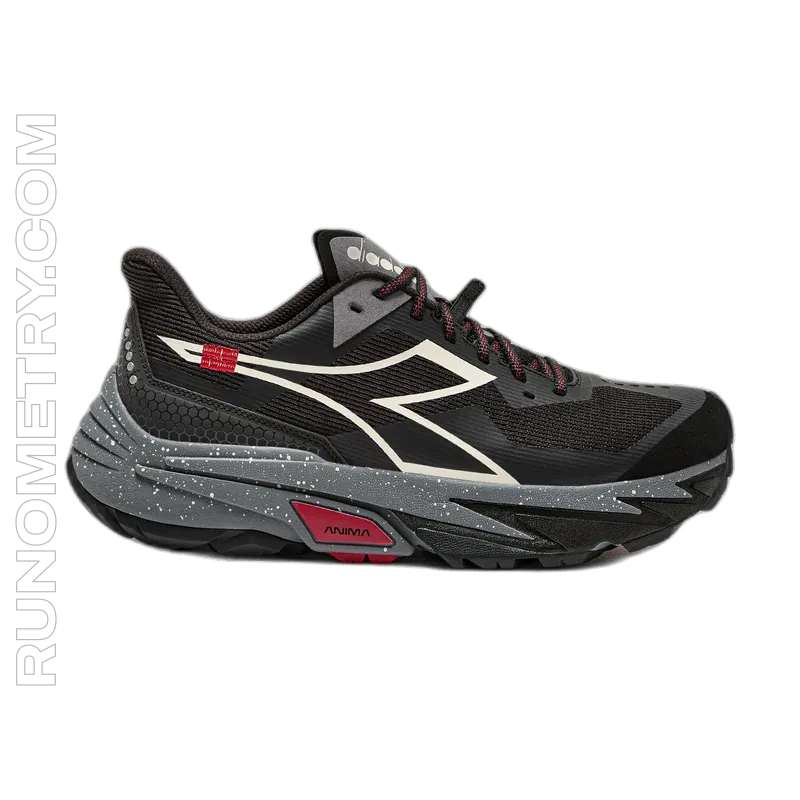 Diadora Sestriere XT 2, pohled z boku, Černá