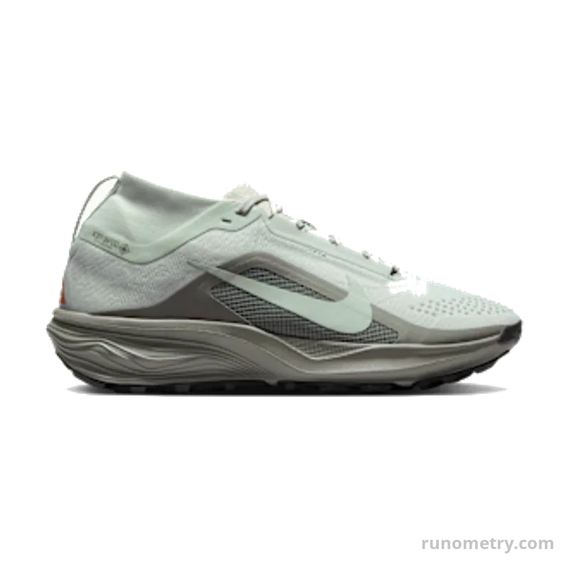 Nike ACG Pegasus Trail GORE-TEX, side view