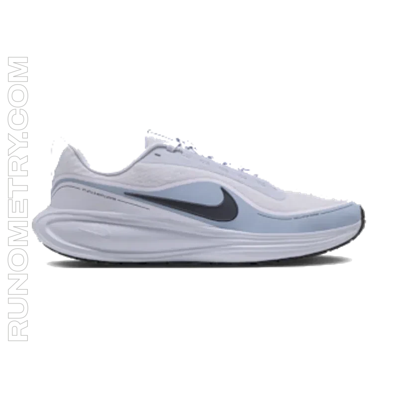 Nike Revolution 8 Utility, widok z boku