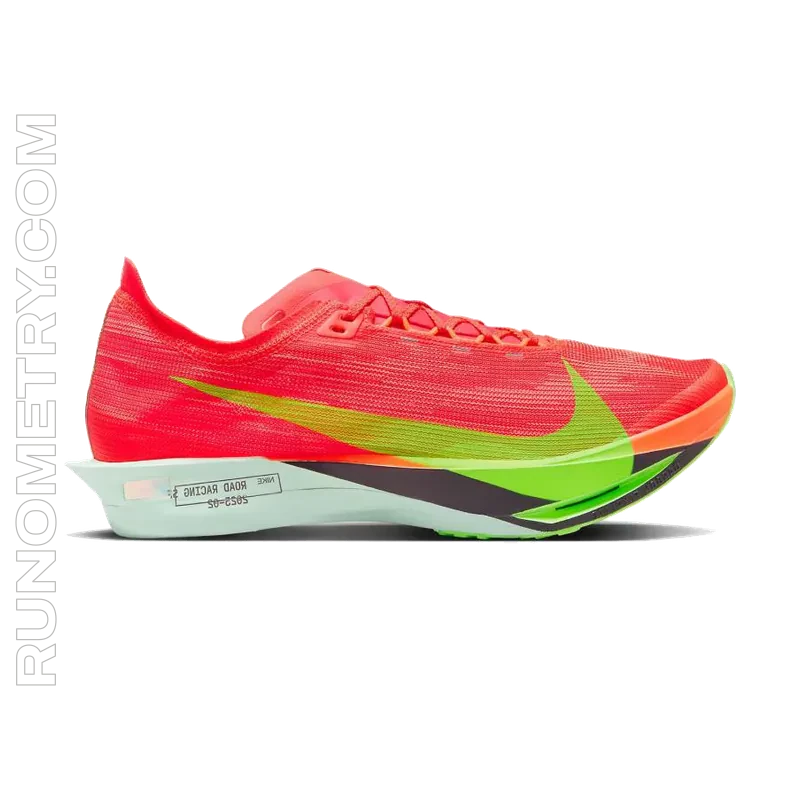 Nike Streakfly 2, widok z boku, Czerwony