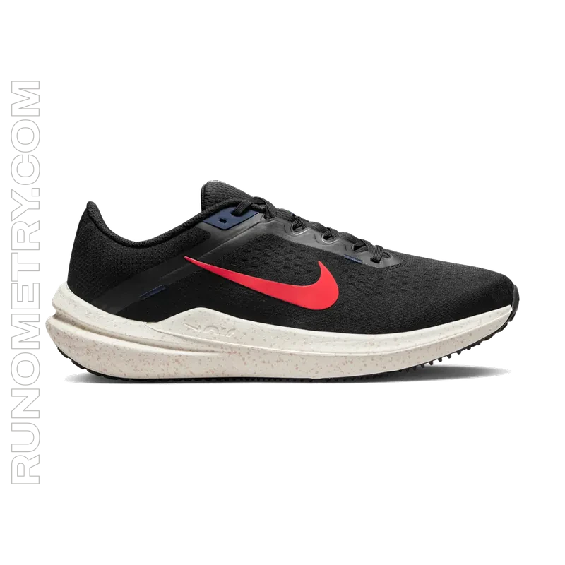 Nike Winflo 10, pohled z boku, Černá