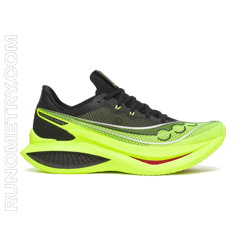Saucony Endorphin Pro 5, pohled z boku, Černá
